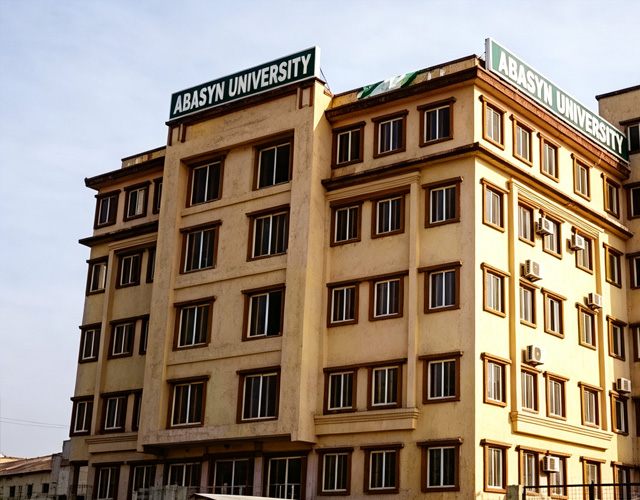 阿巴辛大学